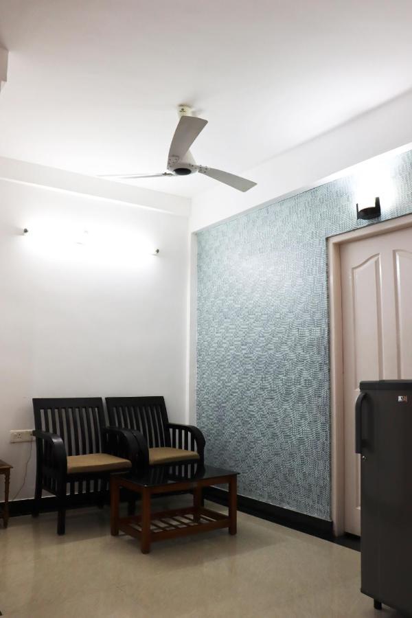 Hotel Uthradam Towers Thiruvananthapuram Esterno foto