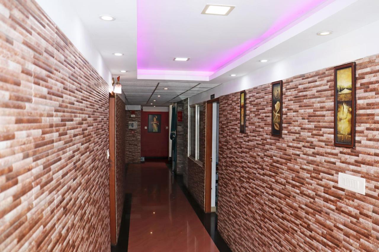 Hotel Uthradam Towers Thiruvananthapuram Esterno foto